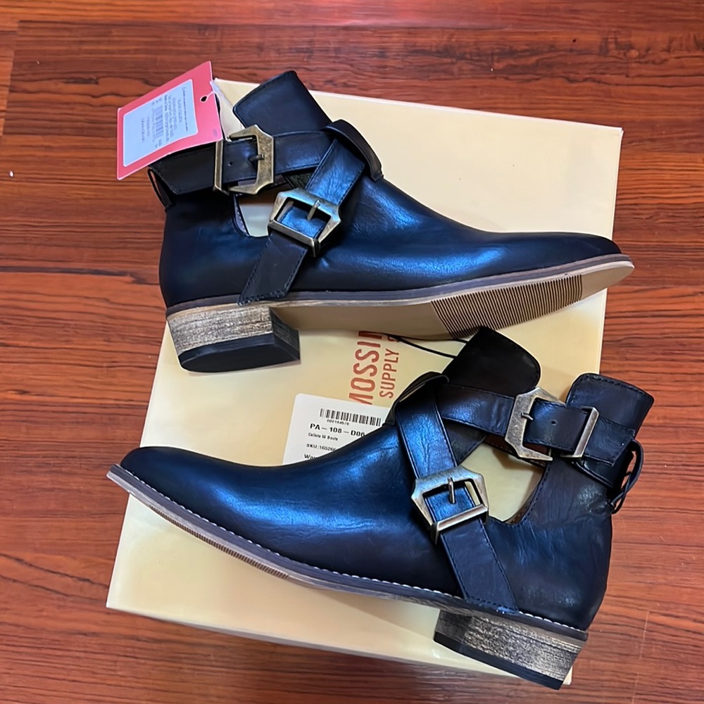 Mossimo 5.5 booties